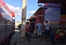 Queda de moto resulta em uma pessoa ferida no bairro Primavera, em Arapiraca