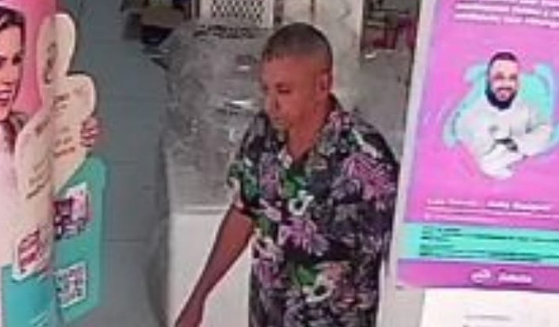 Câmeras flagram homem furtando notebook de loja no Centro de Arapiraca; veja o vídeo