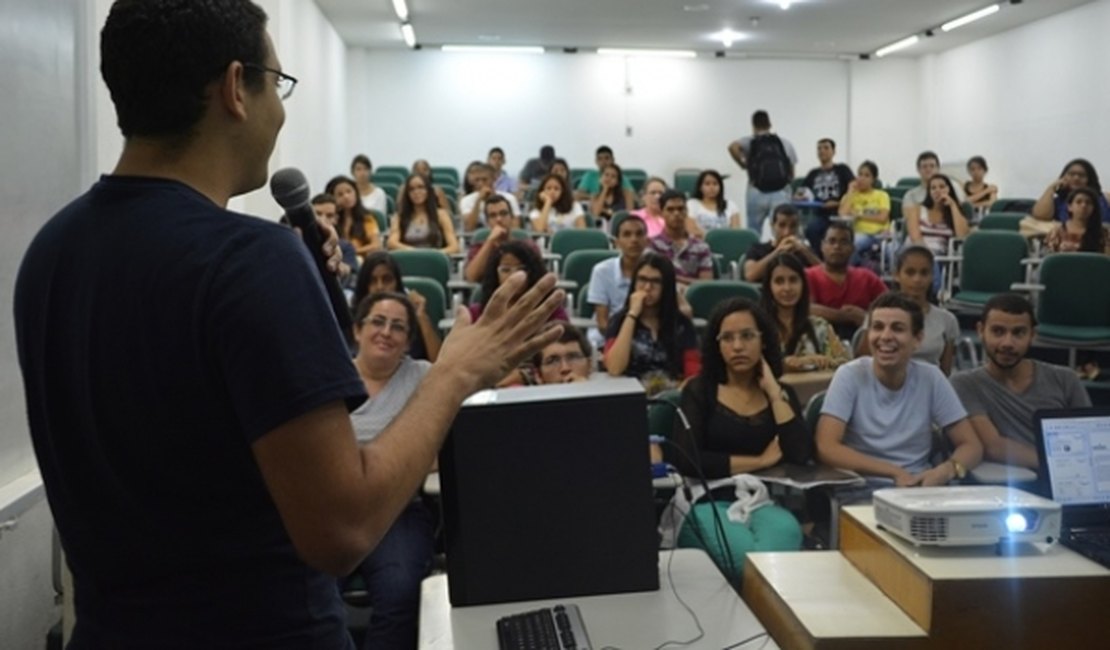 Uncisal dá início a aulas de pré-vestibular gratuito MedEnsina