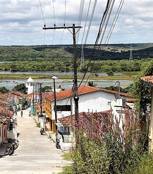 Prefeito Ronaldo Lopes anuncia recuperação de casas de famílias de baixa renda