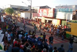 Desfile cívico encerra comemoração de 92 anos de Arapiraca