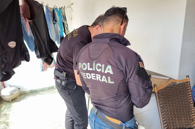 PF cumpre mandado e investiga perfis anônimos que divulgavam conteúdo nazista em Alagoas