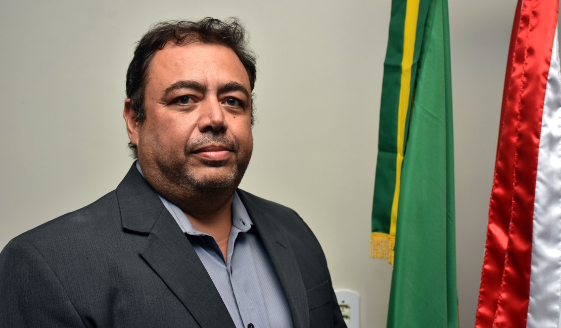 Artur Ferreira é empossado secretário da Fazenda de Alagoas