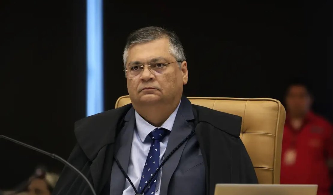 Dino suspende pagamentos de R$ 4,2 bilhões em emendas e manda PF investigar 'apadrinhamento'