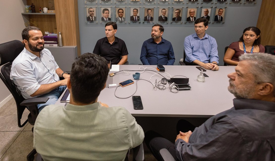 Governo de Alagoas, IBGE e AMA alinham parceria para divulgação de dados oficiais