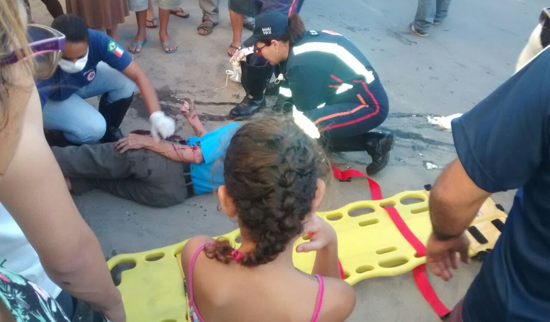 Idoso de 81 anos fica ferido após ser atropelado por motociclista em Arapiraca