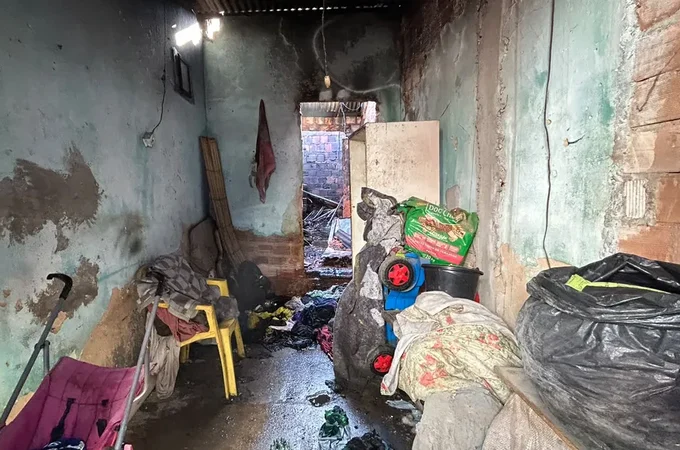 Incêndio atinge residência localizada em vila no bairro da Levada, em Maceió