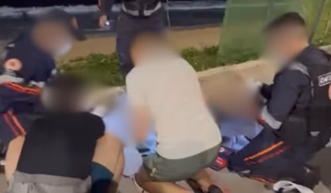 Idoso sofre traumatismo craniano ao cair de patinete elétrico, na orla de Maceió