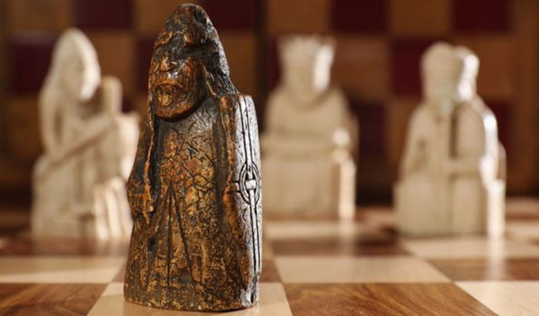Peça de xadrez é leiloada por R$3,6 milhões