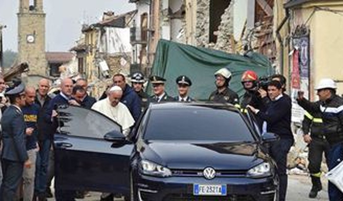 Terremoto é registrado no centro da Itália durante visita do papa