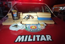 Homem é preso com 15kg de maconha, arma e crack, na parte alta de Maceió