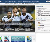 Após show em campo, Juninho é destaque no site da FIFA