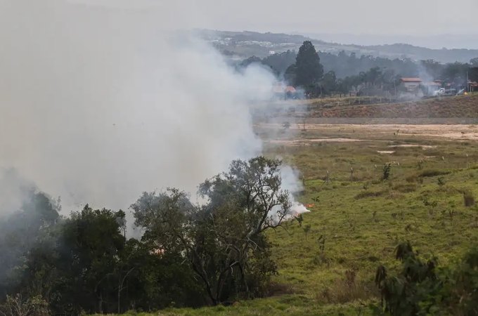 Trabalhador e brigadista morrem em incêndios em São Paulo