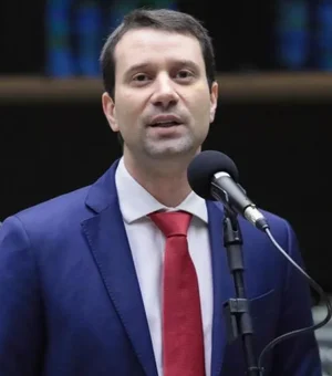 Daniel Barbosa recebe elogios por sua defesa da democracia durante julgamento no STF