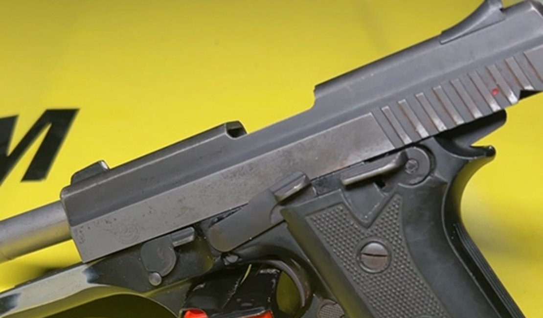 PM prende homem com arma, munições e cocaína em Pilar