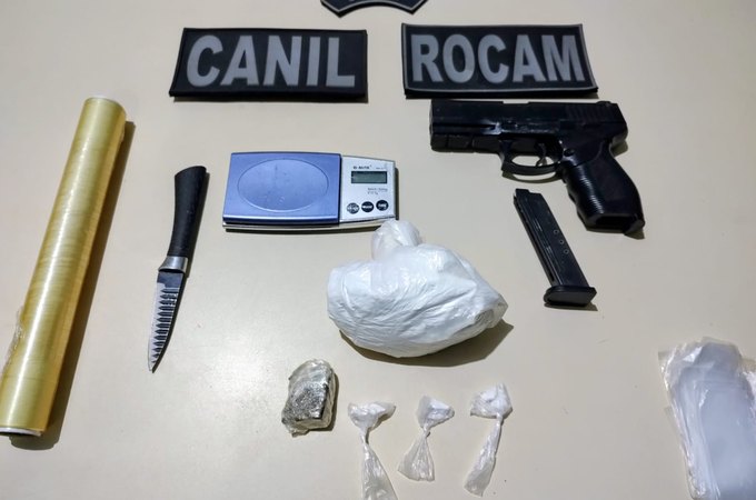 Homem é preso ao ser flagrado com cocaína, maconha e simulacro de arma em Arapiraca