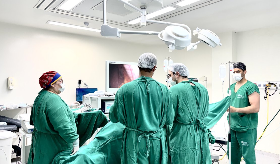 Hospital Metropolitano de Alagoas realiza cirurgia urológica de alta complexidade por videolaparoscopia