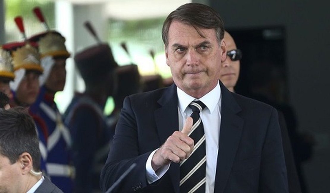 Polícia Federal investiga servidores da Receita após acesso a dados fiscais de Bolsonaro