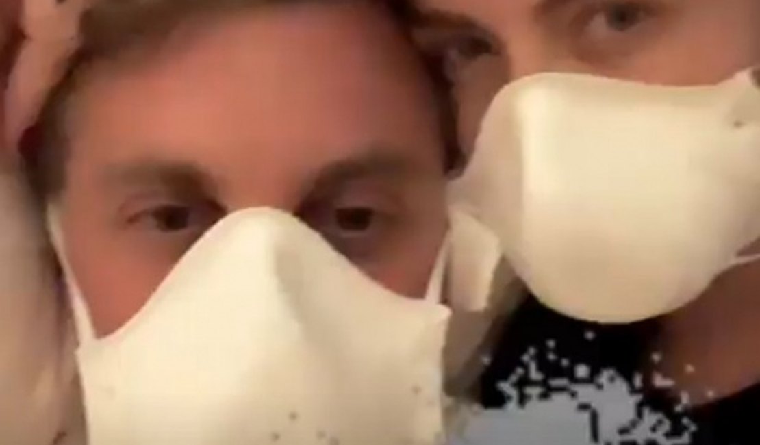 Na Califórnia, Huck e Angélica usam máscaras para se proteger de fumaça