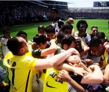 Em jogo de arbitragem polêmica, Corinthians vence o Santos