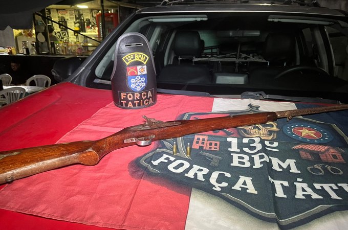 Força Tática do 13º Batalhão apreende arma artesanal em Garça Torta