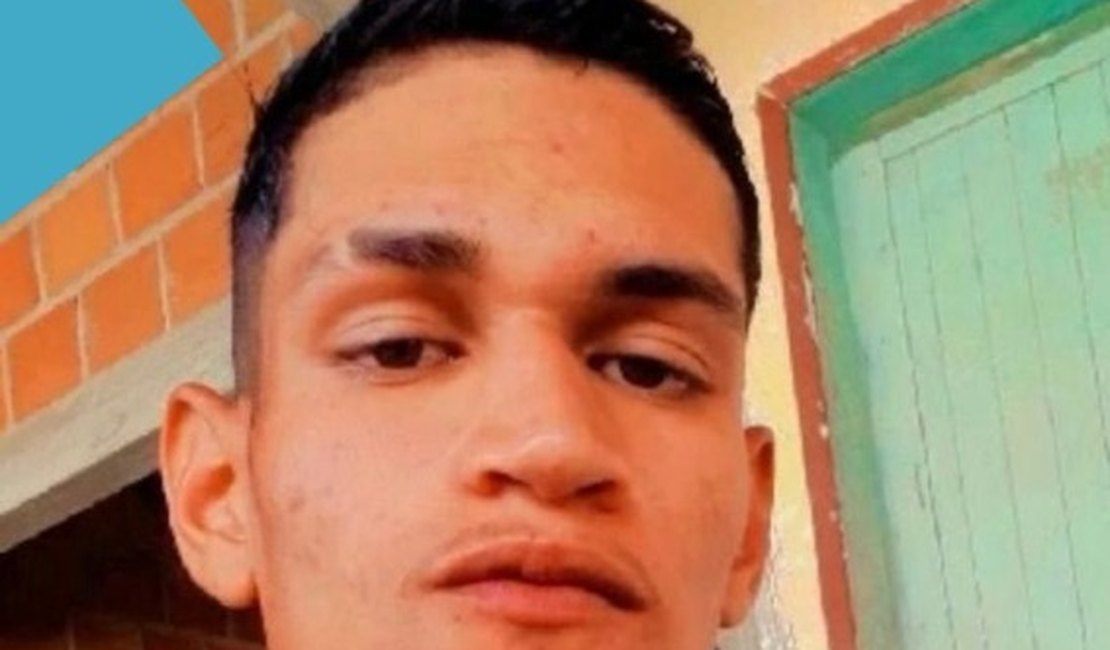Jovem de 23 anos morre após moto colidir contra poste, no Sertão de Alagoas