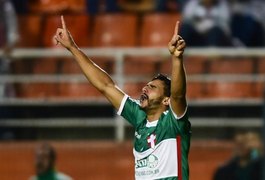 Com virada e três de Henrique, Palmeiras vence Chape e sai da degola