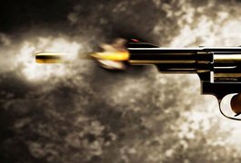 Homem é baleado em plena luz do dia no bairro Olho D'água dos Cazuzinhas