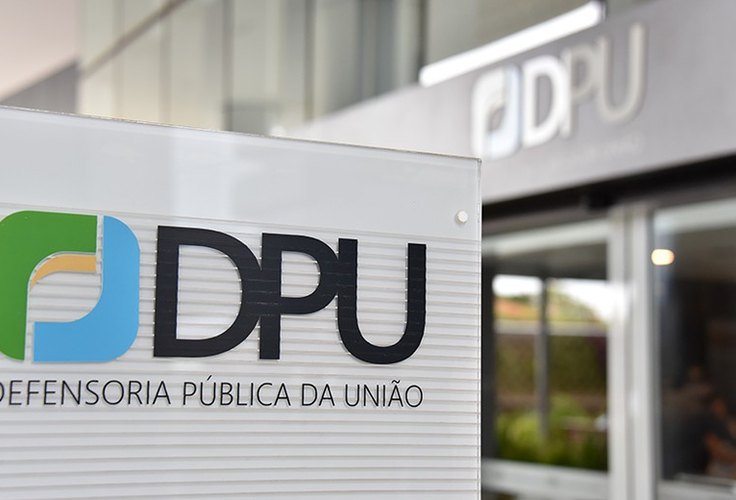 DPU questiona ministério sobre andamento de plano de ação criado após fala transfóbica de vereador de Coruripe