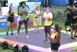 Viih Tube ganha liderança após 14h de resistência em prova no BBB21