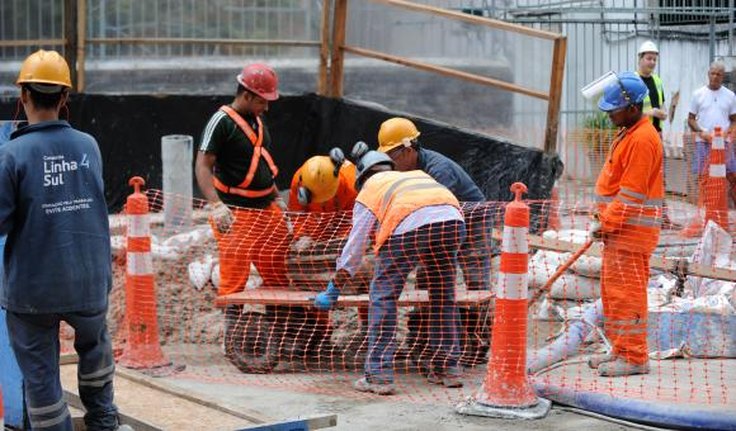 Construção demite mais de um milhão de trabalhadores desde 2014