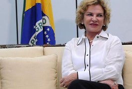 Ex-primeira-dama continua sedada e quadro é estável, diz boletim