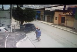 |Vídeos| Criminosos roubam estudantes em cursinho preparatório em Arapiraca