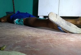 Dupla invade casa e mata homem na cozinha, em Arapiraca