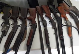 14 armas de fogo são apreendidas e três suspeitos presos em operação no interior de AL