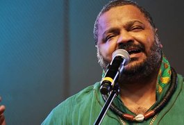 Arlindo Cruz fica com lado do corpo paralisado e perde 30 quilos após sofrer AVC