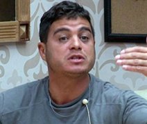 Campeão do BBB3, Dhomini reaparece na TV em comercial de banco e avisa: 'Perdi tudo'·