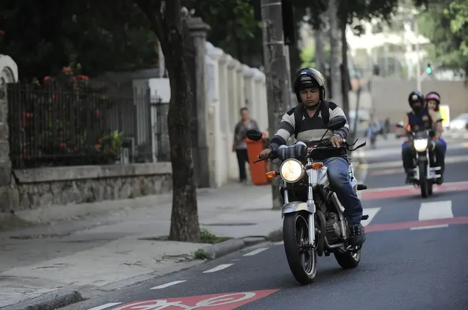 Prefeitura de SP não autoriza 99 a transportar passageiros em motos