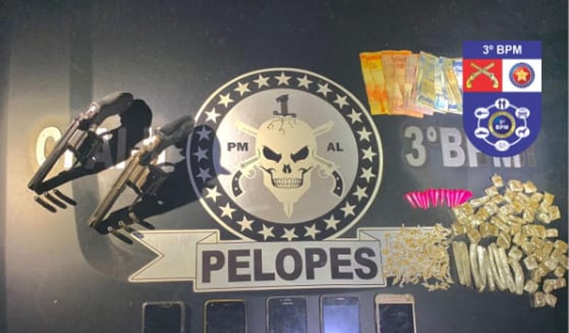 Após tentativa de fuga, trio é preso por tráfico de drogas em Arapiraca