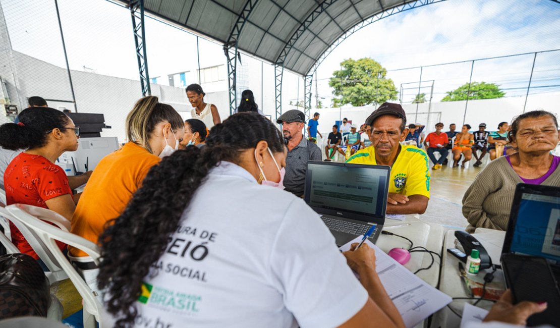 Ação do Cadastro Único chega ao Benedito Bentes e Jacintinho