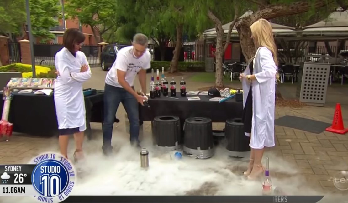 Brincadeira em programa de TV quase vira tragédia; veja o vídeo