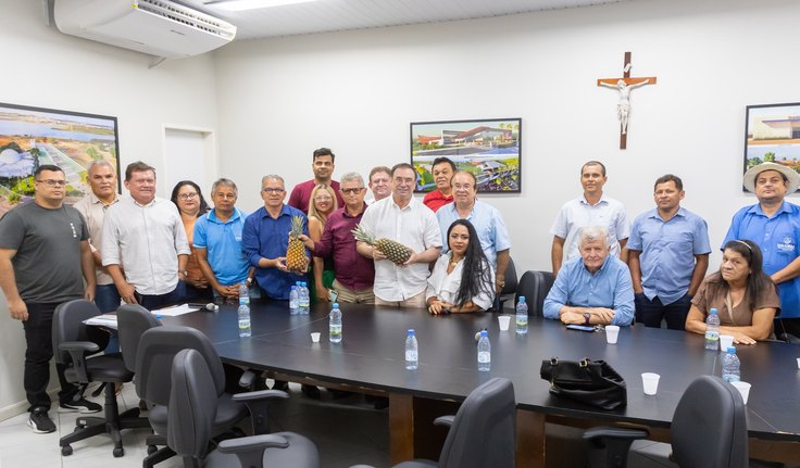 Prefeito Luciano Barbosa assina convênios com Unamaa e anuncia R$ 1,5 milhão para aquisição de alimentos a famílias de baixa renda