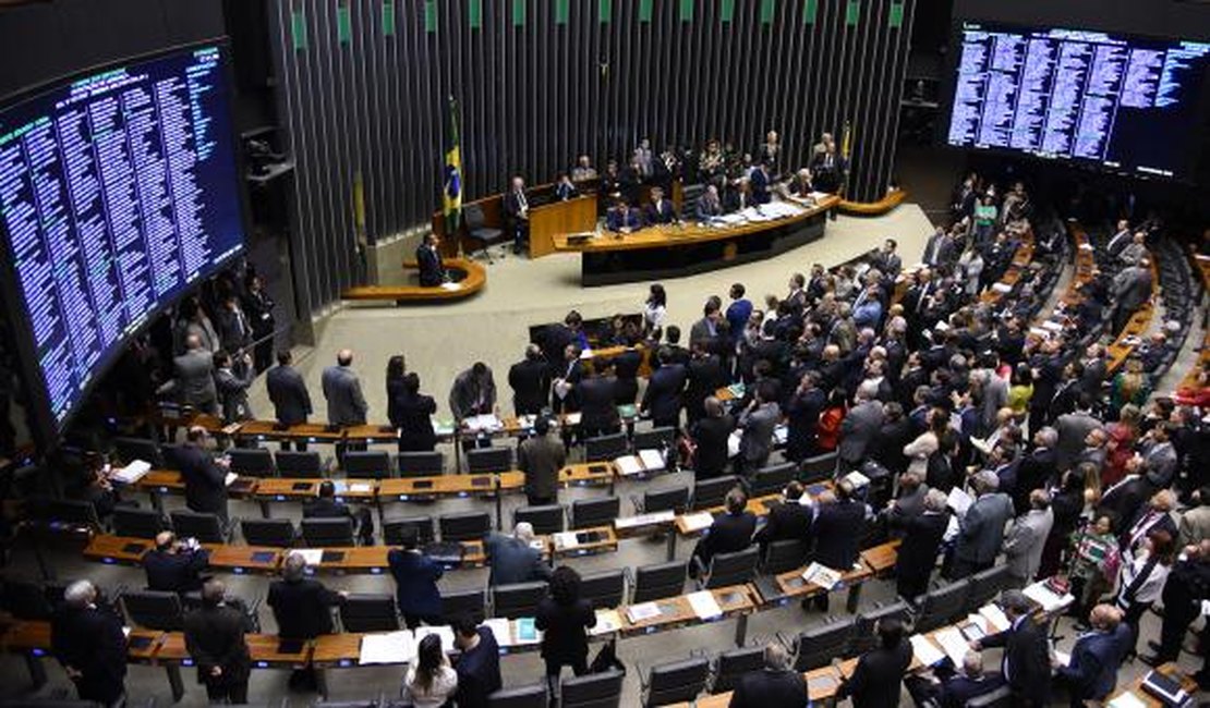 Câmara de deputados aprova o fim da reeleição para cargos executivos