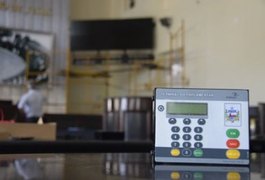 ALE retoma atividades com sessão solene e instalação de painel eletrônico