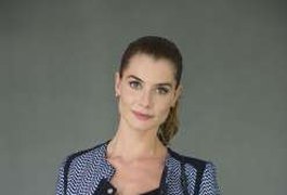 Alinne Moraes é afastada de 'Além do Tempo'