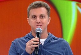 Luciano Huck desabafa sobre bloqueio do WhatsApp e Mark Zuckerberg responde
