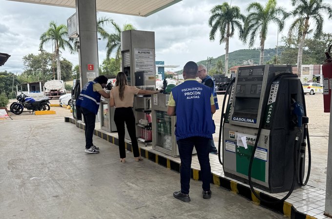 Procon e Sefaz intensificam operação em postos de combustíveis do interior de Alagoas