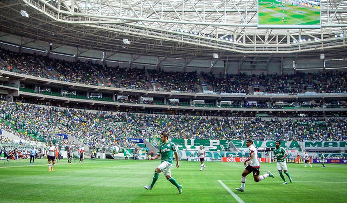 Em jogo de seis gols, Palmeiras vence o Fla e quebra série negativa