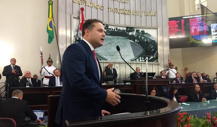 Renan Filho toma posse, mas lista de secretários terá acomodações políticas