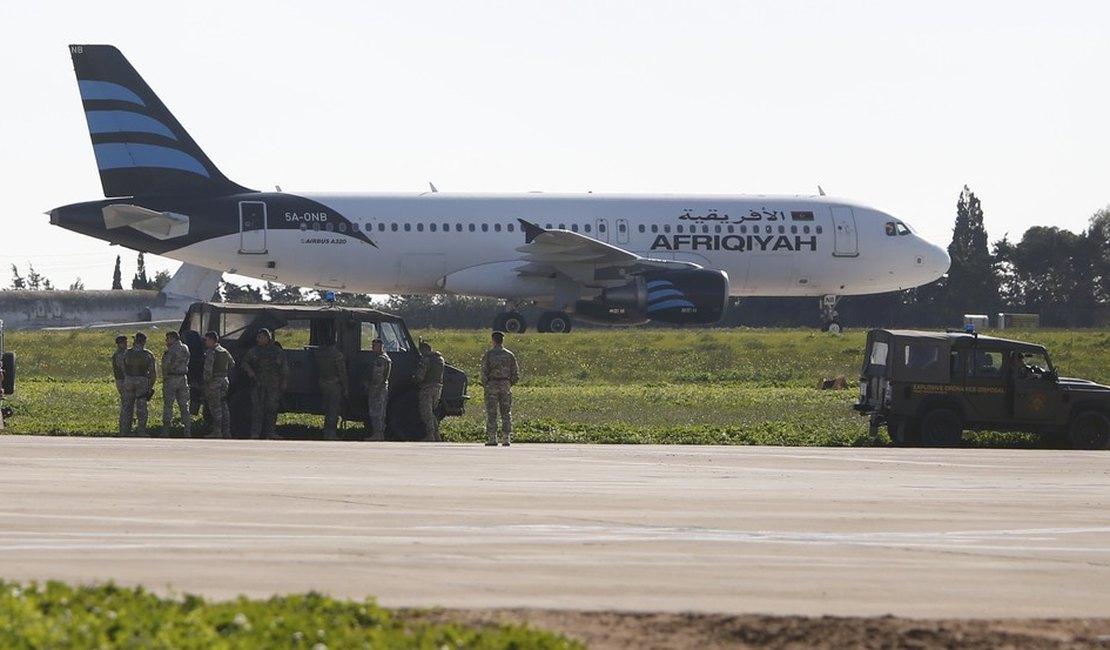 Avião da Líbia é sequestrado, diz governo local